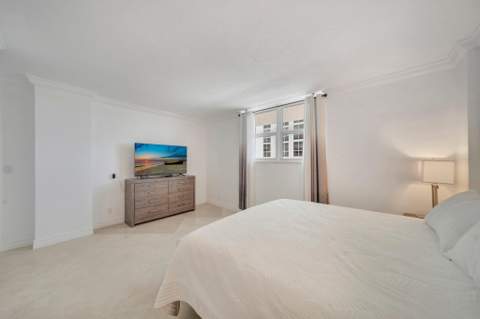 4250 Galt Ocean Drive #14B, Fort Lauderdale FL - photo 17 of 44