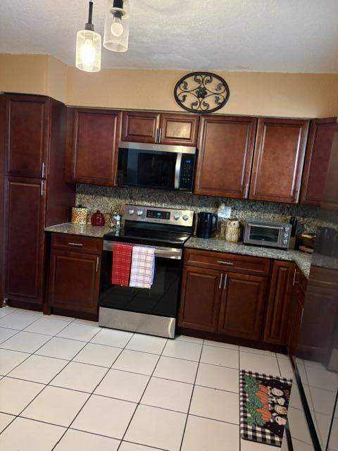 2227 Wiley Court, Hollywood FL - photo 6 of 9
