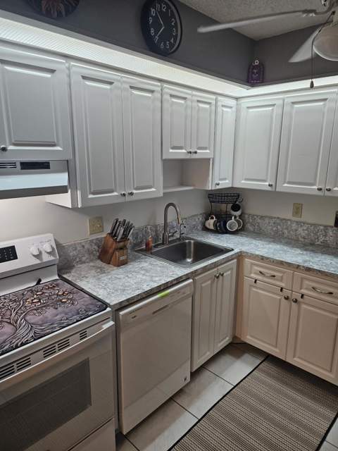 9919 N Belfort Circle #105, Tamarac FL - photo 18 of 19
