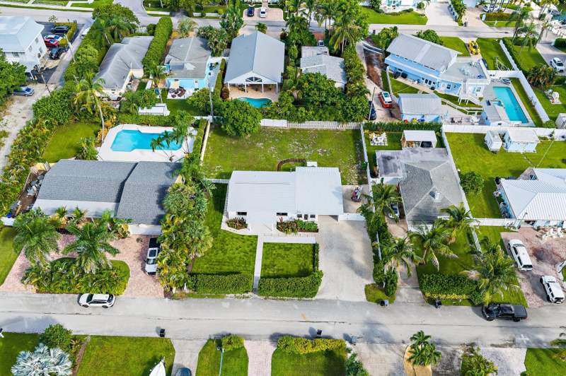 2 bedroom Single Family Residence at 3437 Palm Court, Jupiter Heights, Jupiter — photo 3