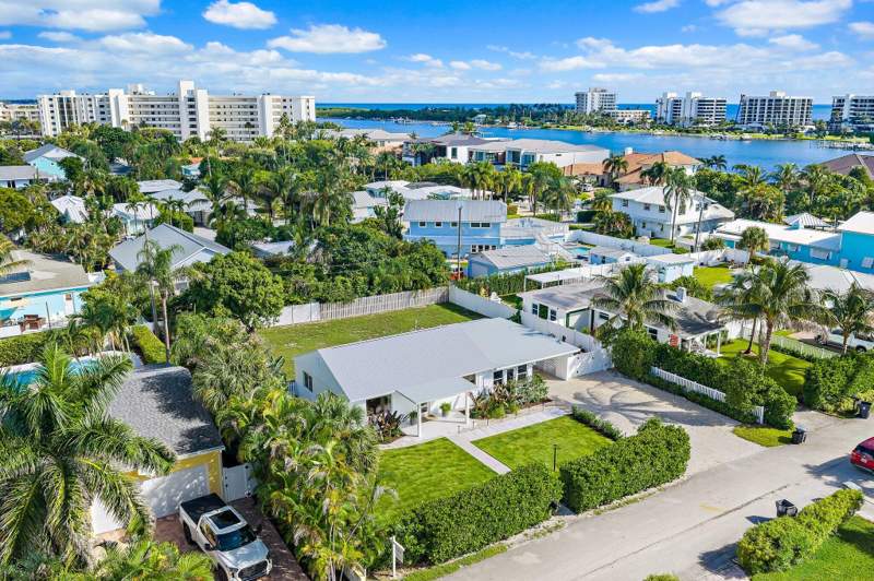 2 bedroom Single Family Residence at 3437 Palm Court, Jupiter Heights, Jupiter — photo 2