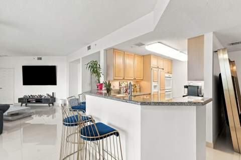 6001 N Ocean Drive #503, Hollywood FL - photo 13 of 67