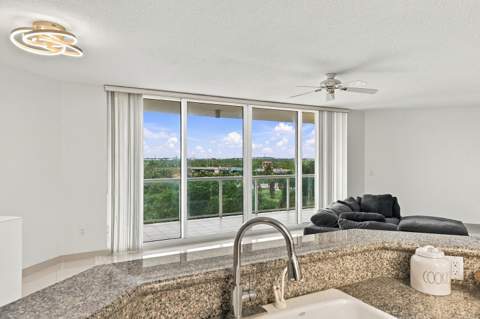 6001 N Ocean Drive #503, Hollywood FL - photo 15 of 67