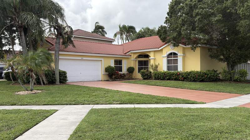 3 bedroom Single Family Residence at 6801 Las Colinas Lane, Winston Trails Par 6, Lake Worth — photo 2