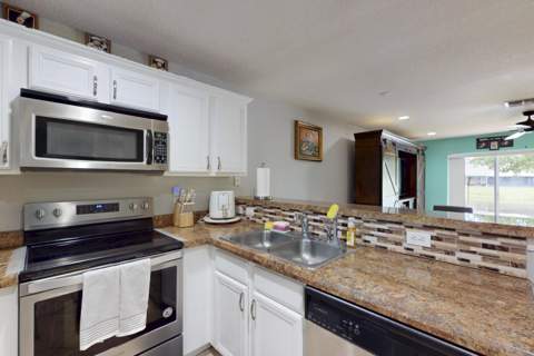 2623 SW Marshfield Court, Port St. Lucie FL - photo 15 of 96
