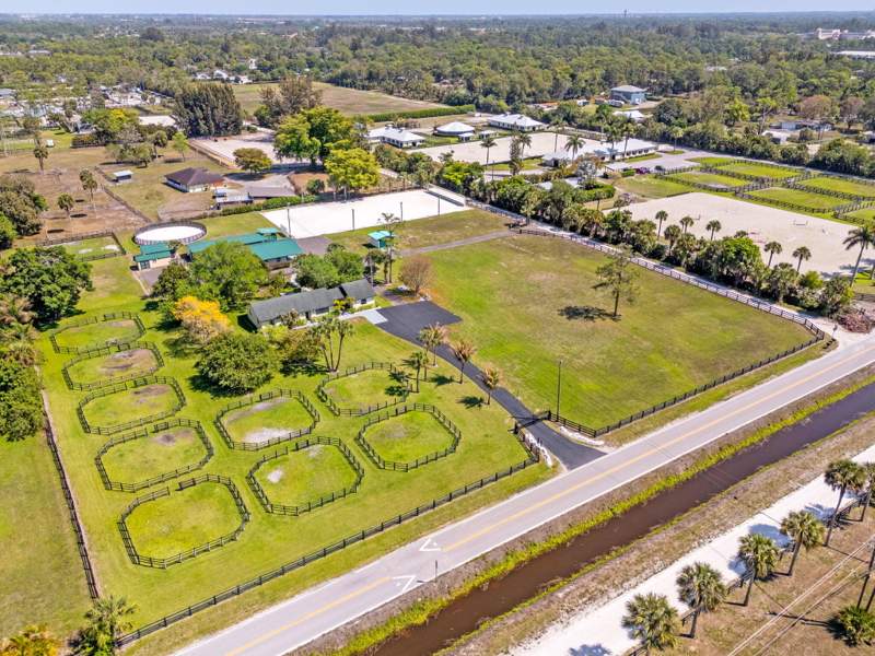 4 bedroom Single Family Residence at 1230 F Road, Loxahatchee Groves, Loxahatchee Groves — photo 2