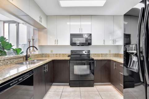 9919 NW 2nd Street, Plantation FL - photo 12 of 32