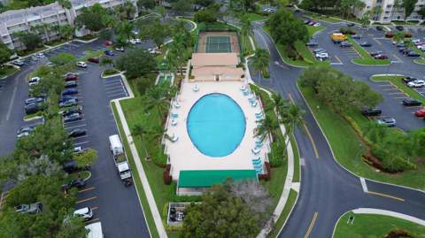 9511 Weldon Circle #G416, Tamarac FL - photo 23 of 27