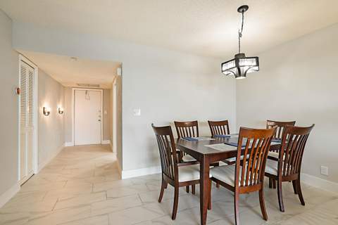 575 Oaks Lane #703, Pompano Beach FL - photo 8 of 40