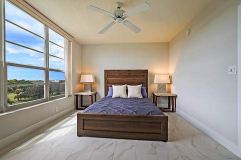 575 Oaks Lane #703, Pompano Beach FL - photo 18 of 40
