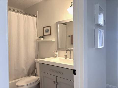 1050 SE 6th Avenue, Dania Beach FL - photo 12 of 15