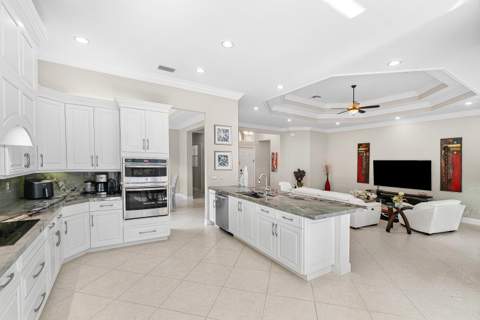 7168 Corning Circle, Boynton Beach FL - photo 8 of 76