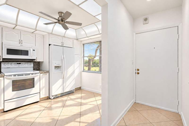 2 bedroom Condominium at 2901 Victoria Circle #D4, Victoria Village F Condo, Coconut Creek — photo 5