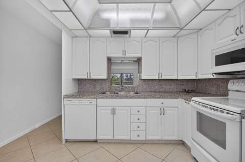 2901 Victoria Circle #D4, Coconut Creek FL - photo 9 of 71