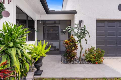 819 NW 25th Avenue, Delray Beach FL - photo 9 of 43