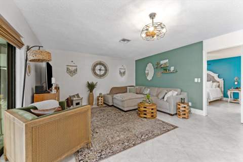 819 NW 25th Avenue, Delray Beach FL - photo 17 of 43