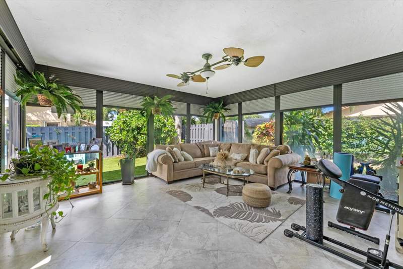 2 bedroom Villa at 819 NW 25th Avenue, Rainberry Bay Sec 1, Delray Beach — photo 4