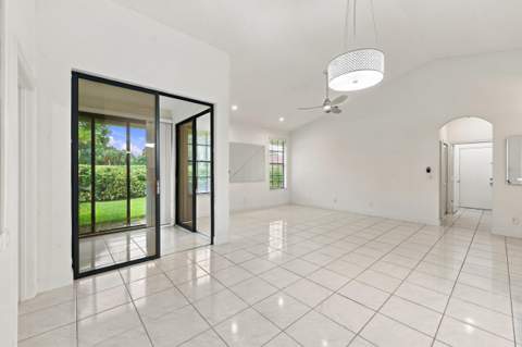 8292 Waterline Drive #106, Boynton Beach FL - photo 24 of 65