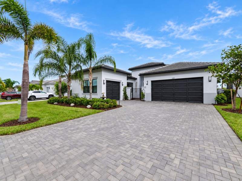 3 bedroom Single Family Residence at 12441 SW Crystal Cove Drive, Riverland Parcel B - Plat Four, Port St. Lucie — photo 3