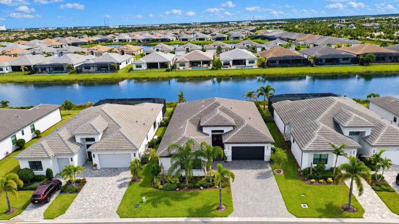 3 bedroom Single Family Residence at 12441 SW Crystal Cove Drive, Riverland Parcel B - Plat Four, Port St. Lucie — photo 5
