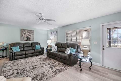 414 Pine Glen Lane #D-2, Greenacres FL - photo 11 of 27