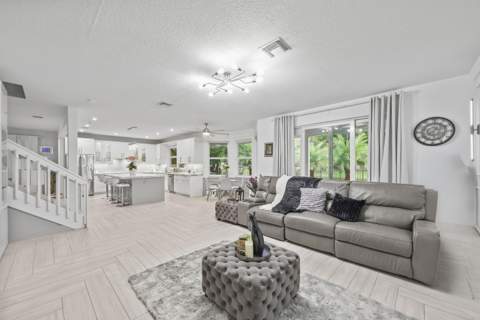 12253 Glenmore Drive, Coral Springs FL - photo 15 of 57