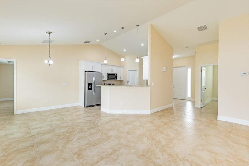 4 bedroom Single Family Residence at 3874 SW McCrory Street, Port St Lucie Section 33, Port St. Lucie — photo 3