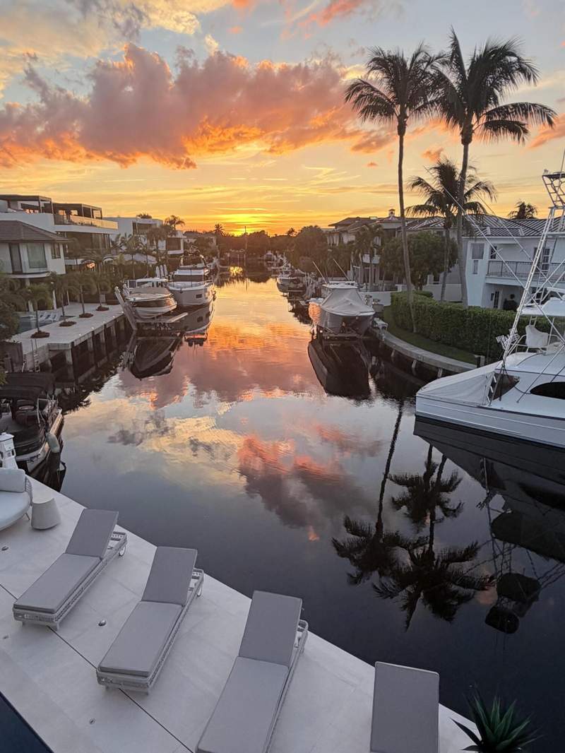 6 bedroom Single Family Residence at 591 Golden Harbour Drive, Golden Harbour Sec 2, Boca Raton — photo 3