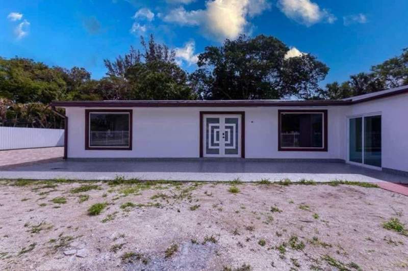 4 bedroom Single Family Residence at 696 Arlington Drive, West Palm Beach, West Palm Beach — photo 5