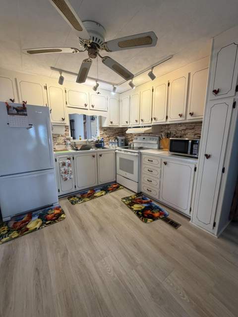 3500 S Kanner Highway #99, Stuart FL - photo 6 of 30