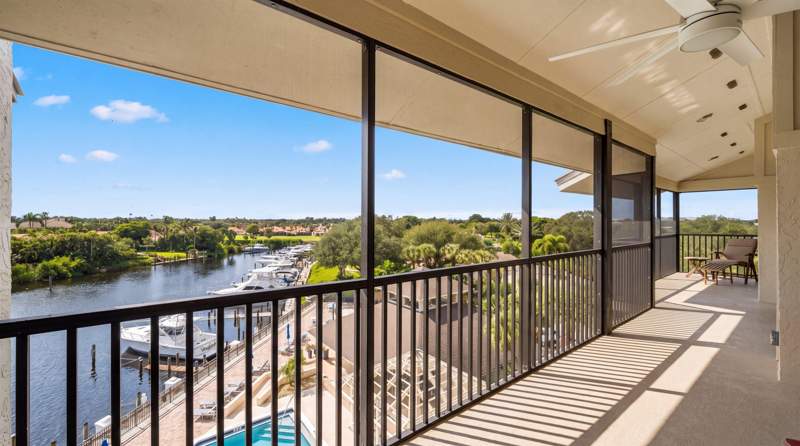 2 bedroom Condominium at 16910 Bay Street #E501, Anchorage East At Jonathans Landing Condo, Jupiter — photo 4