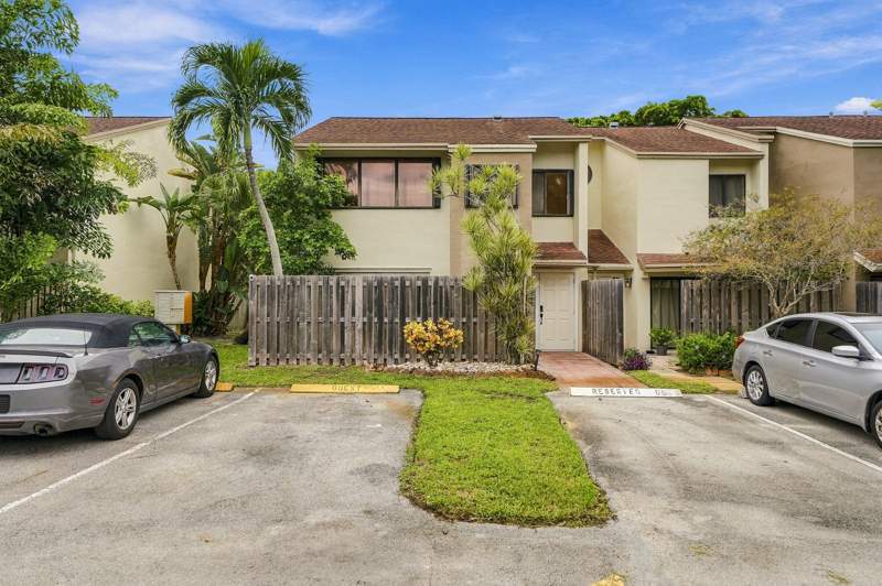 3 bedroom Townhouse at 341 City View Drive, City View, Fort Lauderdale — photo 3