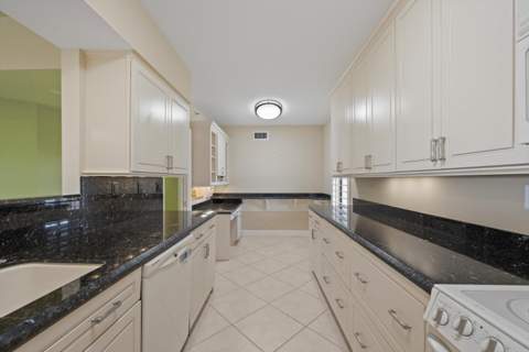 16910 Bay Street #E501, Jupiter FL - photo 13 of 22