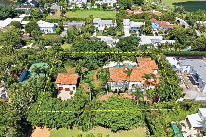8 bedroom Single Family Residence at 5 Via Sunny, Primavera Estates (Lake Front), Palm Beach — photo 3