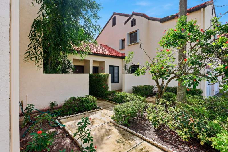 2 bedroom Condominium at 22 Via De Casas Sur #102, South Lake Condo, Boynton Beach — photo 3