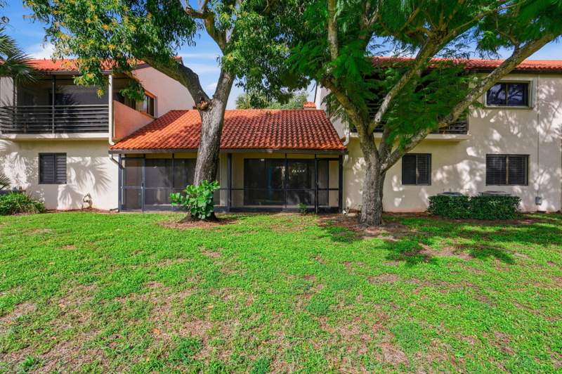 2 bedroom Condominium at 22 Via De Casas Sur #102, South Lake Condo, Boynton Beach — photo 4