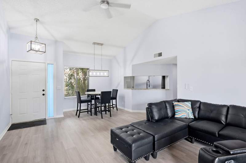 2 bedroom Condominium at 22 Via De Casas Sur #102, South Lake Condo, Boynton Beach — photo 5