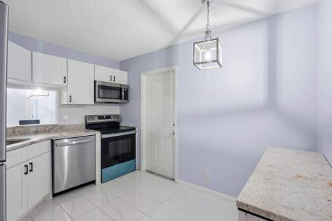 22 Via De Casas Sur #102, Boynton Beach FL - photo 9 of 44
