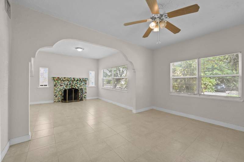 4 bedroom Single Family Residence at 830 Valley Forge Road, Hillside Park, West Palm Beach — photo 4