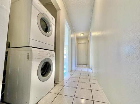 802 SW 5th Avenue, Delray Beach FL - photo 7 of 8
