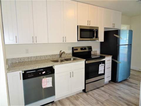 2230 Avenue H, Riviera Beach FL - photo 7 of 27