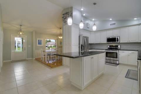 19823 Hibiscus Drive, Jupiter FL - photo 8 of 59
