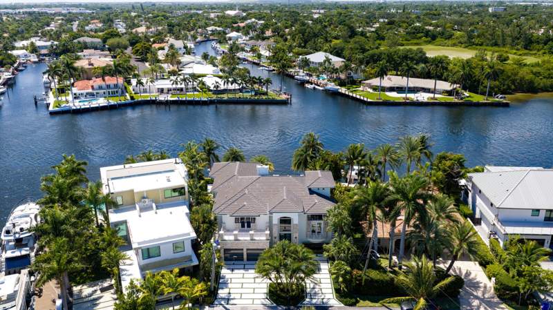 5 bedroom Single Family Residence at 2307 N Riverside Drive, Hillsboro Shores Sec B, Pompano Beach — photo 3