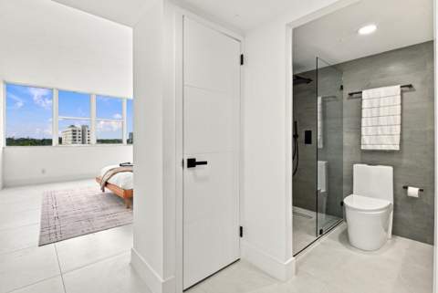 3140 S Ocean Drive #610, Hallandale Beach FL - photo 8 of 40
