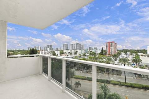 3140 S Ocean Drive #610, Hallandale Beach FL - photo 17 of 40