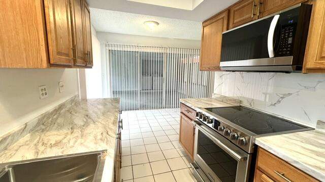 3 bedroom Single Family Residence at 357 NE Camelot Drive, Port St Lucie Floresta Pines Unit 2, Port St. Lucie — photo 4