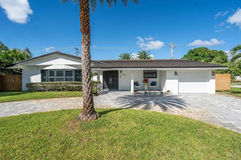 3 bedroom Single Family Residence at 2197 NE 61st Court, Imperial Point 1 Sec, Fort Lauderdale — photo 3