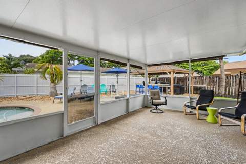 10150 NW 22nd Court, Pembroke Pines FL - photo 9 of 68