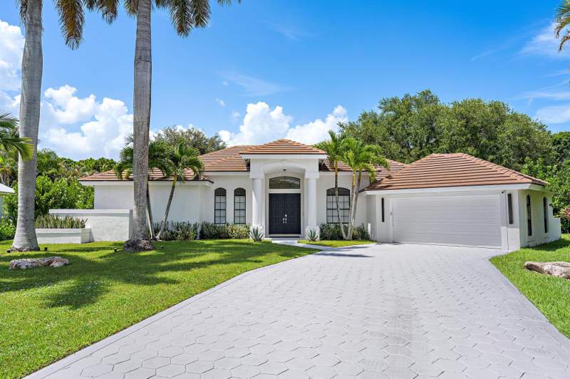 4 bedroom Single Family Residence at 18622 Lakeside Gardens Drive, Palm Cove, Jupiter — photo 3