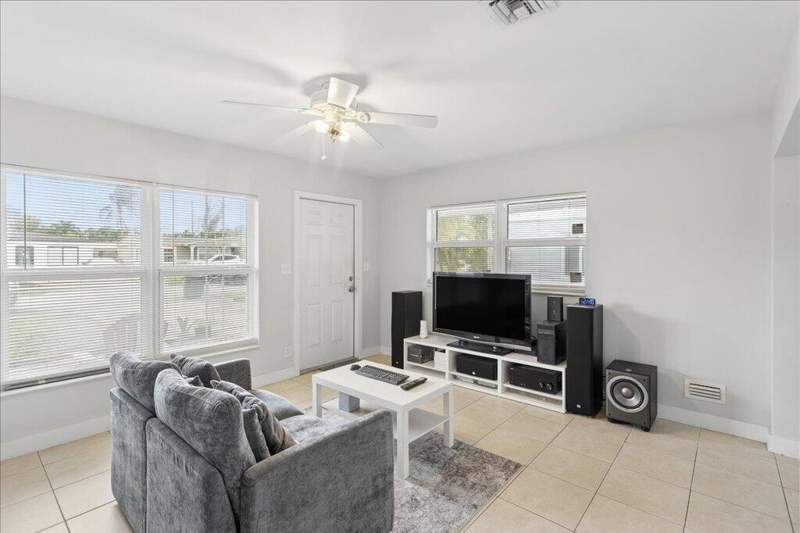 2 bedroom Single Family Residence at 411 NW 52nd Street, North Andrews Terrace First Add, Oakland Park — photo 5